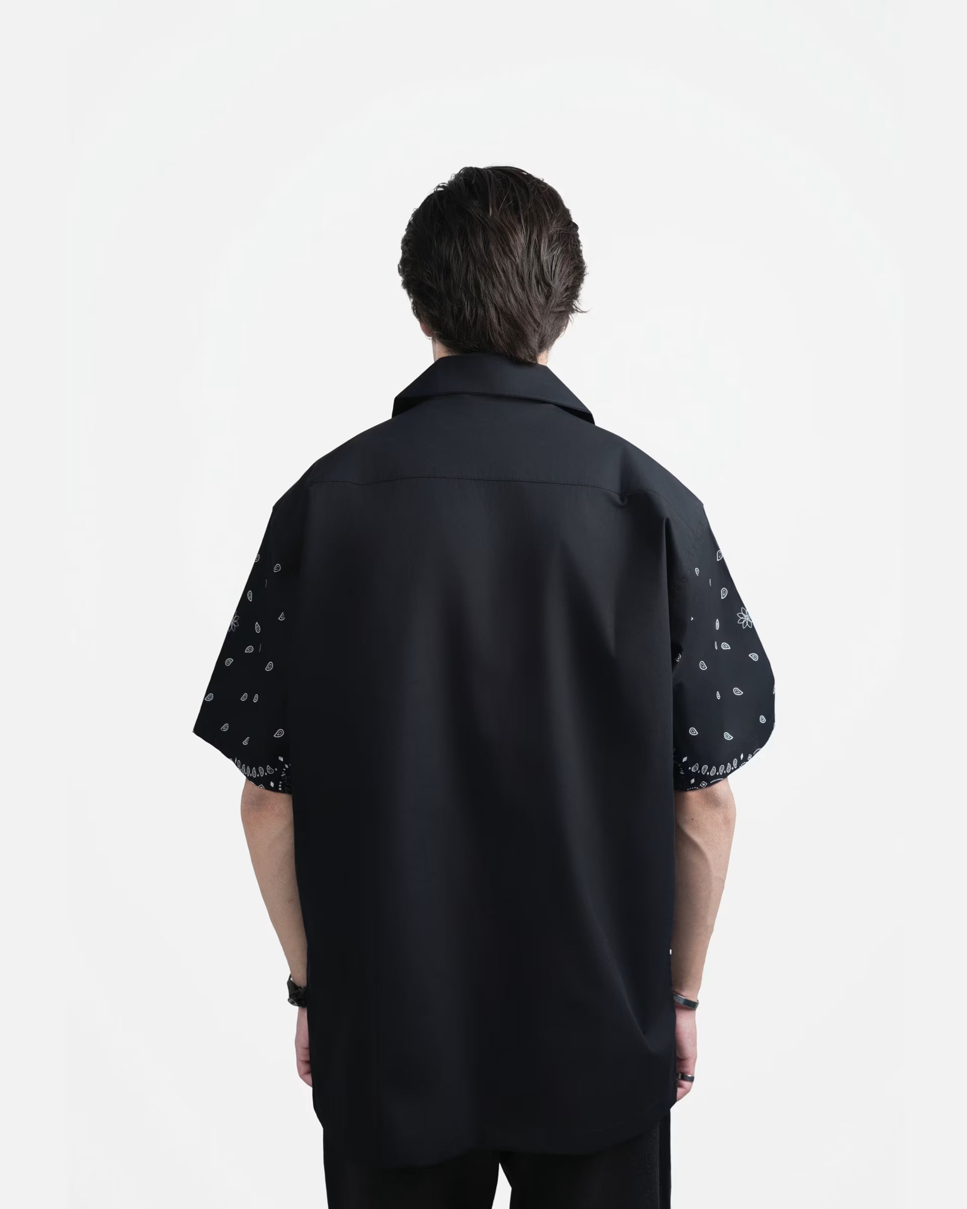WHISPERS OF PAST HALFSLEEVES SHIRT - BLACK