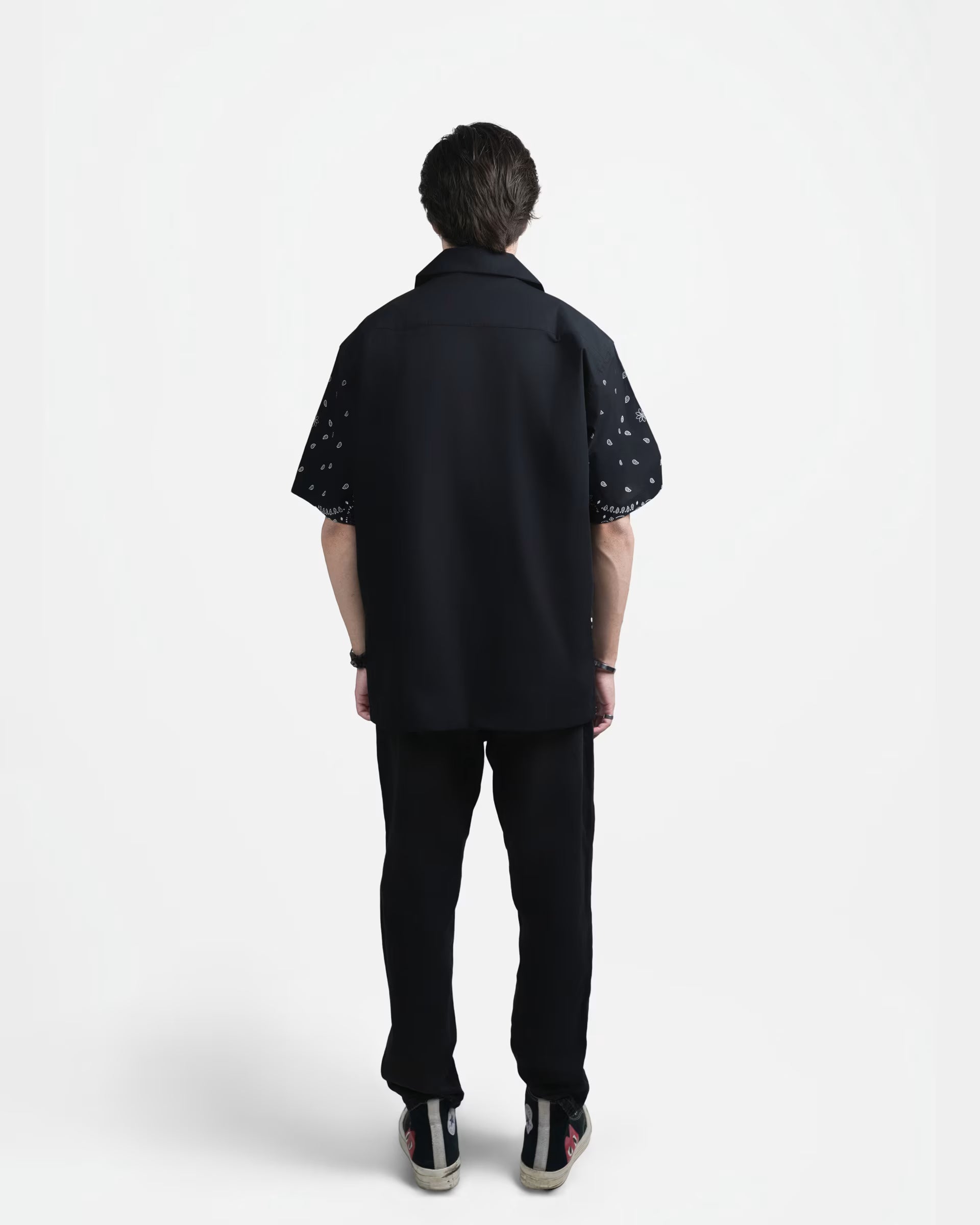WHISPERS OF PAST HALFSLEEVES SHIRT - BLACK