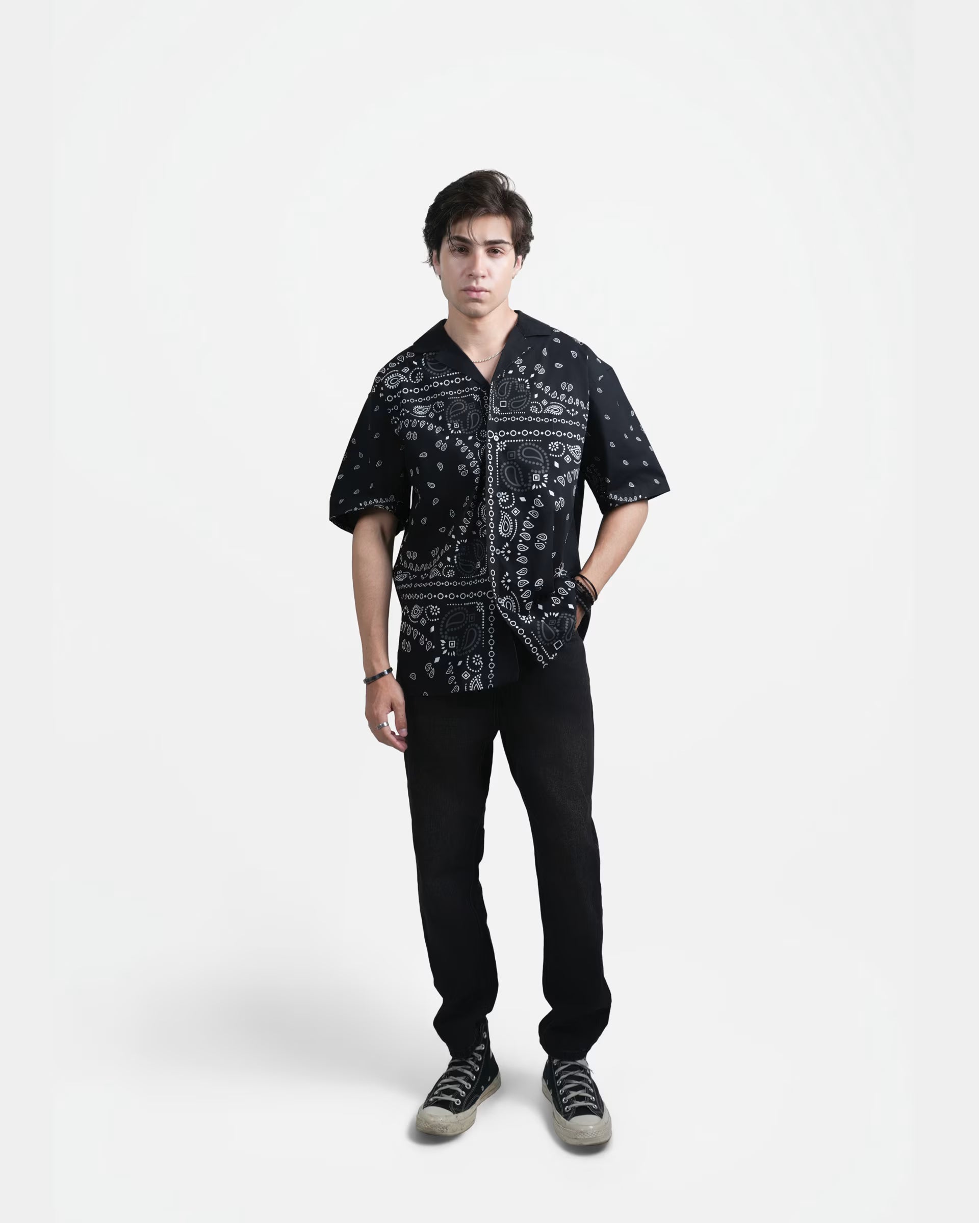 WHISPERS OF PAST HALFSLEEVES SHIRT - BLACK