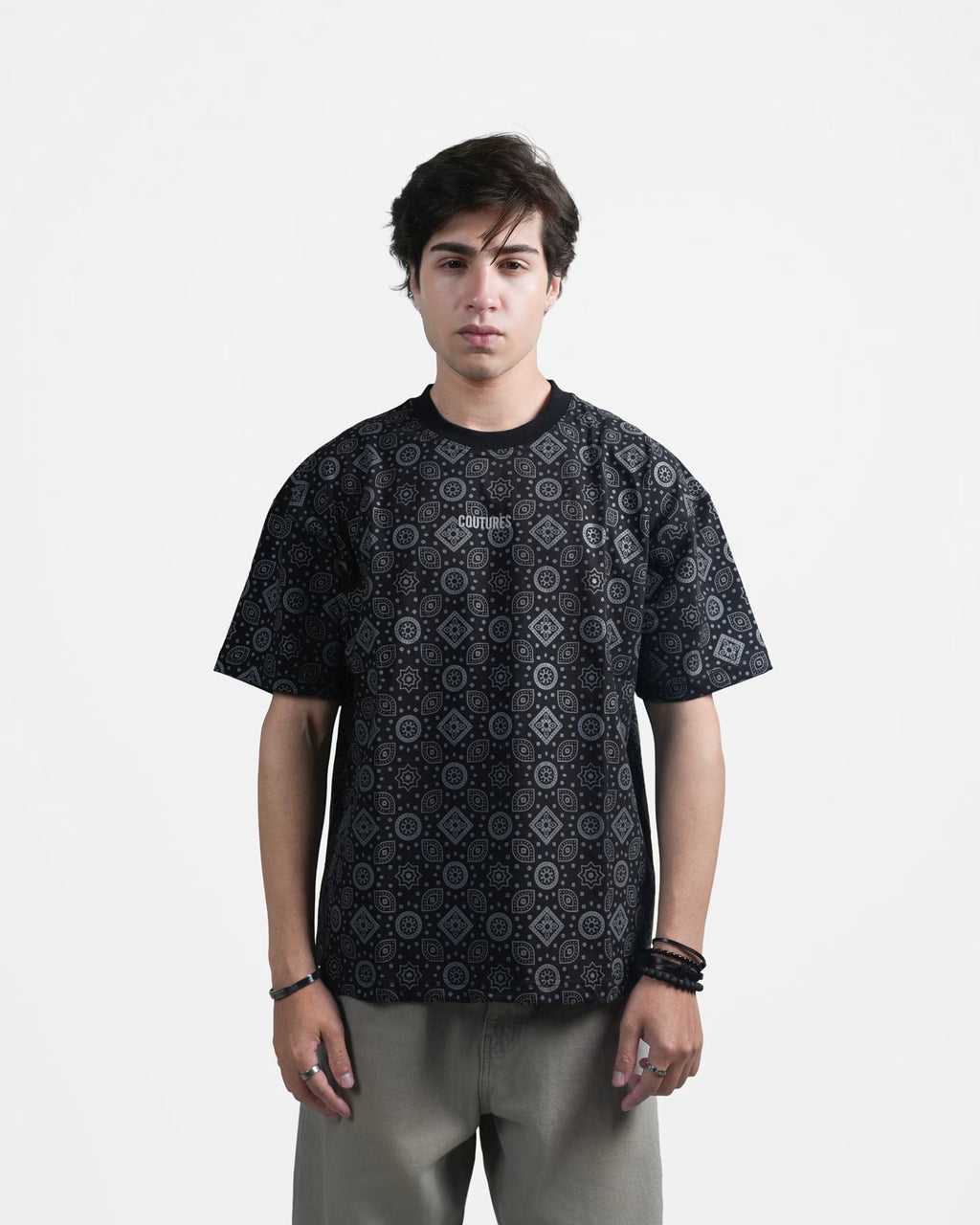 PAISLEY OVERZIED T-SHIRT - BLACK