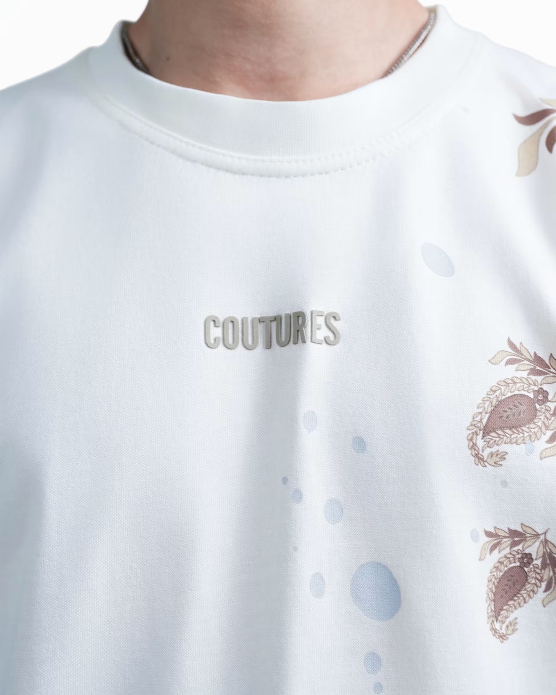 SCATTERED ROOTS  OVERZIED T-SHIRT - CREAM