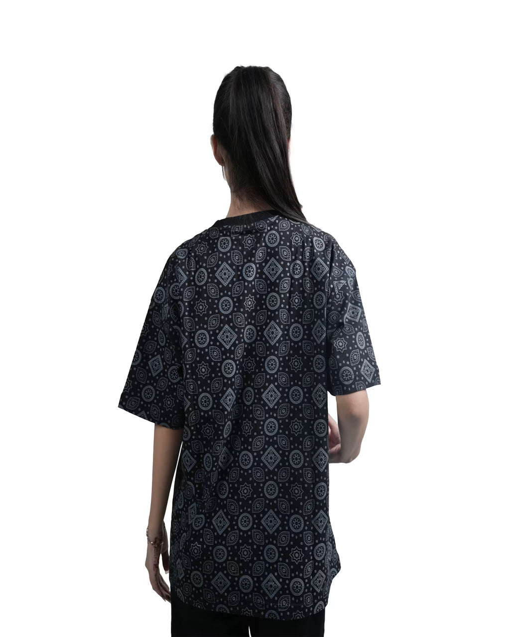 PAISLEY OVERZIED T-SHIRT - BLACK