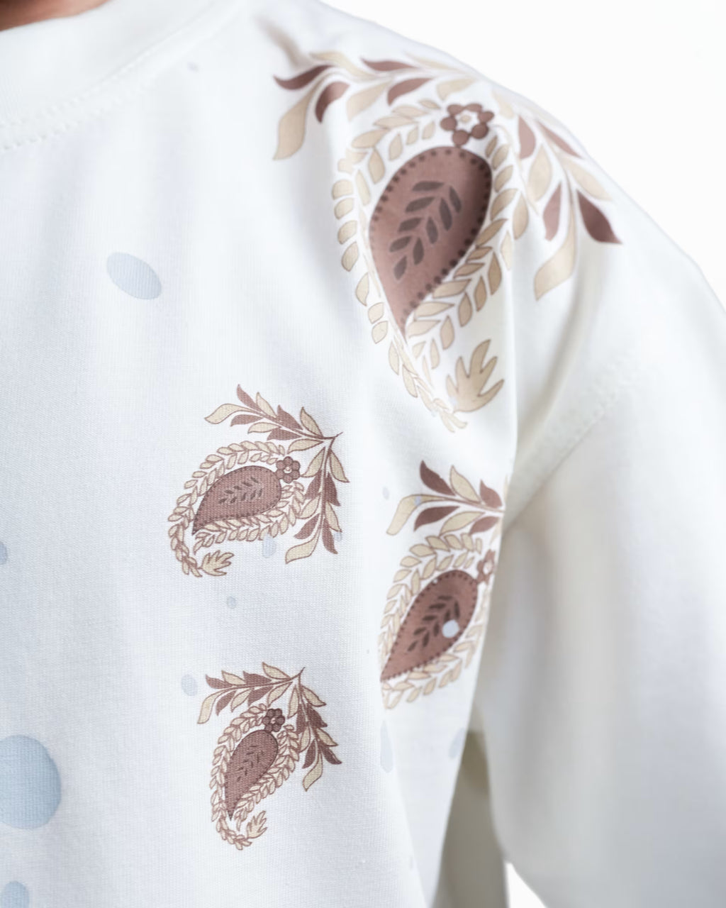 SCATTERED ROOTS  OVERZIED T-SHIRT - CREAM