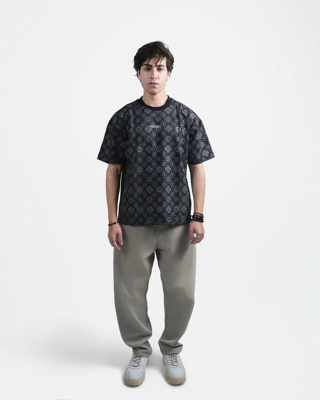 PAISLEY OVERZIED T-SHIRT - BLACK